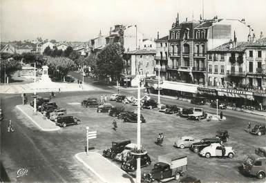 / CPSM FRANCE 26 "Valence, place Madier Montjau" / AUTOMOBILE