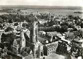 60 Oise CPSM FRANCE 60 "Senlis, l'Eglise et la place Saint Pierre"