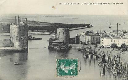 / CPA FRANCE 17 "La Rochelle, l'entrée du port prise de la Tour Saint Sauveur"