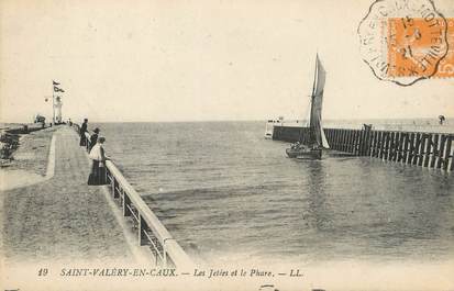 / CPA FRANCE 76 "Saint Valéry en Caux, les jetées et le phare"