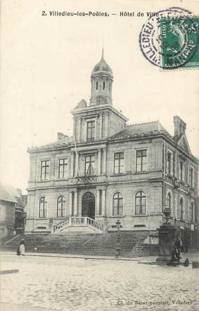 / CPA FRANCE 50 "Villedieu les Poeles, hôtel de ville"