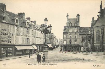 / CPA FRANCE 50 "Valognes, rue des religieuses"