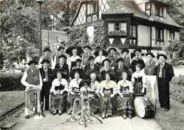 CPSM FRANCE 67 "Strasbourg, groupe folklorique Les Cigognes"