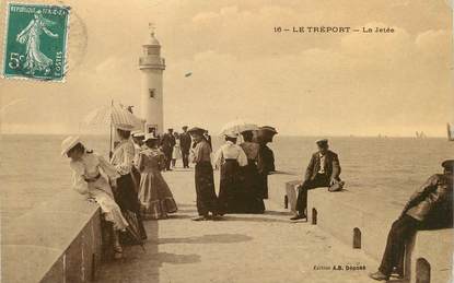 / CPA FRANCE 76 "Le Tréport, la jetée"