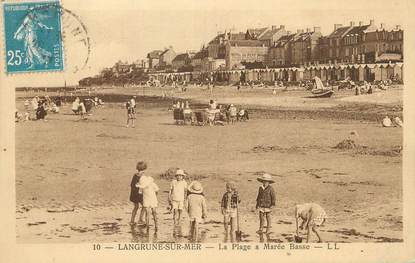 / CPA FRANCE 14  "Langrune sur Mer, la plage à marée basse"'