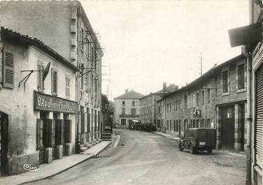 CPSM FRANCE 42 "Périgneux sur Loire, rue principale"