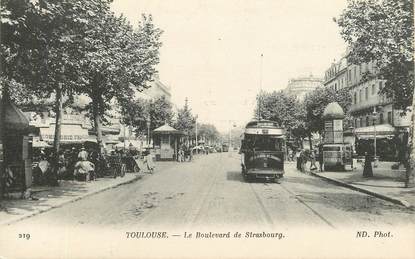 CPA FRANCE 31 "Toulouse, le bld de Strasbourg" / TRAMWAY