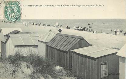 / CPA FRANCE 14 "Riva Bella, les cabines, la plage au moment du bain"