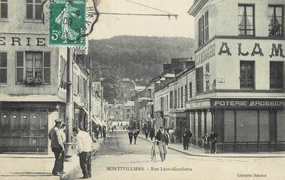 / CPA FRANCE 76 "Montivilliers, rue Léon Gambetta"