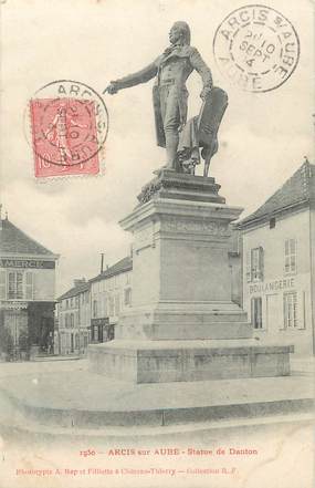 / CPA FRANCE 10  "Arcis sur Aube, statue de Danton"
