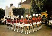 77 Seine Et Marne CPSM FRANCE 77 "Verneuil l'Etang, les majorettes"