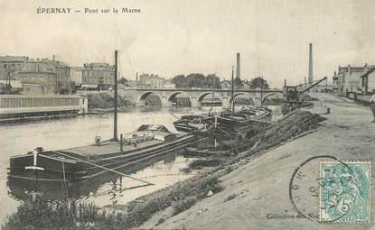 / CPA FRANCE 51 "Epernay, pont sur la Marne" / PENICHE