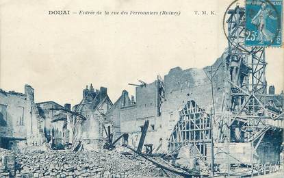 / CPA FRANCE 59 "Douai, entrée de la rue de Ferronniers"