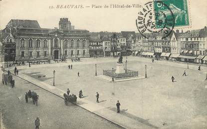 / CPA FRANCE 60 "Beauvais, place de l'hôtel de ville"