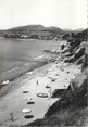 83 Var / CPSM FRANCE 83 "Bandol, plage de la Baie dorée"