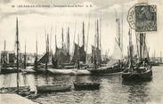 85 Vendee / CPA FRANCE 85 "Sables d'Olonne, Thonniers dans le port"