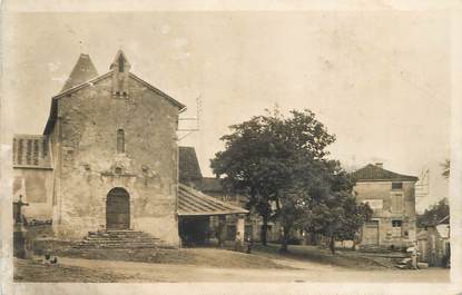 / CPA FRANCE 24 "Milhac de Nontron, place de l'église"