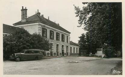 / CPSM FRANCE 24 "Le Buisson, la gare"