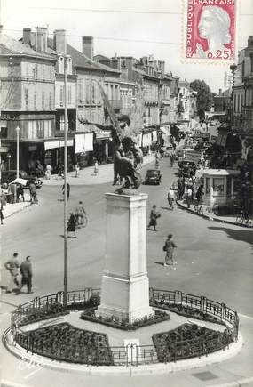 / CPSM FRANCE 24 "Bergerac, le monument aux morts"