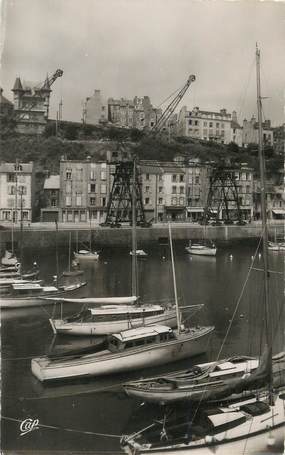 / CPSM FRANCE 50 "Granville, le port et les quais"