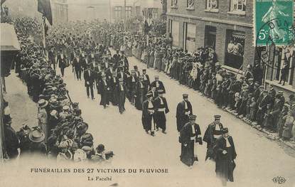 / CPA FRANCE 59 "Dunkerque, funérailles des 27 victimes du Pluviose, la faculté" / SOUS MARINS