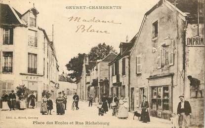 CPA  FRANCE 21 "Gevret chambertin, place des ecoles et rue Richebourg" / LIBRAIRIE