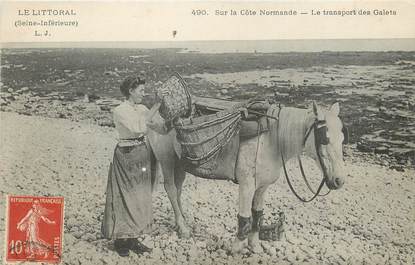 / CPA FRANCE 76 "Sur la côte Normande, le transport des galets" / CHEVAL