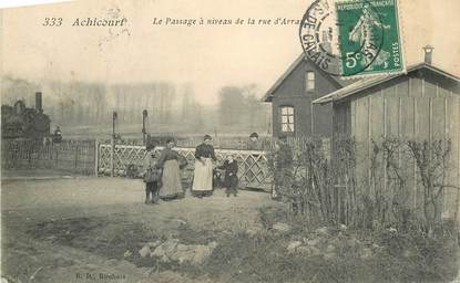 CPA FRANCE 62 "Achicourt, le passage à niveau de la rue d'Arras" / TRAIN