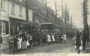 62 Pa De Calai CPA FRANCE 62 "Frevent, les autobus parisiens rue de Doullens"