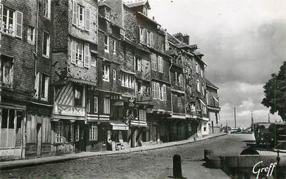 / CPSM FRANCE 14 "Honfleur, le quai Sainte Catherine"