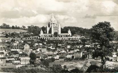 / CPSM FRANCE 14 "Lisieux, vue générale et la basilique"