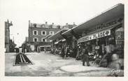 14 Calvado / CPSM FRANCE 14 "Luc sur Mer, les magasins"