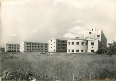 / CPSM FRANCE 03 "Montluçon, la nouvelle école Nationale"