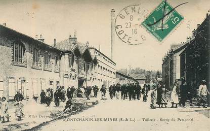 CPA FRANCE 71 "Montchanin les Mines, tuilerie, sortie du Personnel"