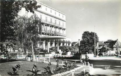 / CPSM FRANCE 01 "Divonne Les Bains, le casino et les jardins"