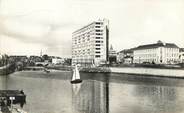 72 Sarthe / CPSM FRANCE 72 "Le Mans, vue partielle sur le port"