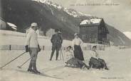 74 Haute Savoie / CPA FRANCE 74 "Chamonix, skis et luges"