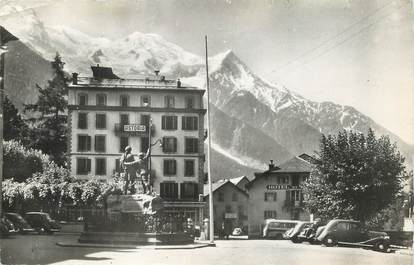 / CPSM FRANCE 74 "Chamonix Mont Blanc Place de Saussure"