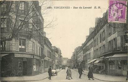 / CPA FRANCE 94 "Vincennes, rue de Levant"