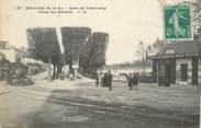 78 Yveline / CPA FRANCE 78 "Meulan, gare du tramway, place du marché