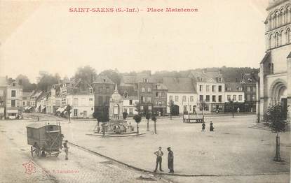 / CPA FRANCE 76 "Saint Saëns, place Maintenon"