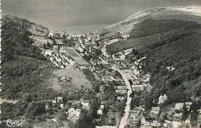 / CPSM FRANCE 76 "Les Grandes Dalles, vue aérienne, le vallon et la mer"