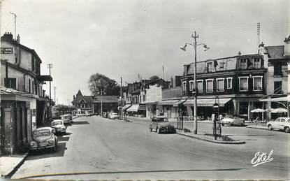 / CPSM FRANCE 94 "Villiers sur Marne, place de la gare"