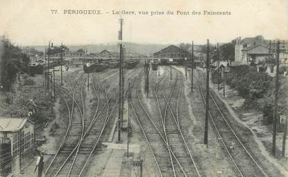 / CPA FRANCE 24 "Périgueux, la gare vue prise du pont des Fainéants"