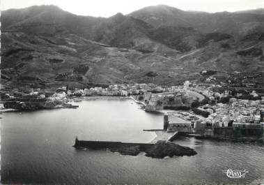 / CPSM FRANCE 66 "Collioure, vue générale aérienne"