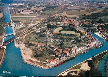 / CPSM FRANCE 60 "Pont l'Evêque près Noyon, vue panoramique aérienne"