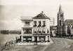 / CPSM FRANCE 76 "La Bouille, l'hôtel Saint Pierre et l'église"