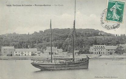 / CPA FRANCE 22 "Perros Guirec, les quais" / BATEAU