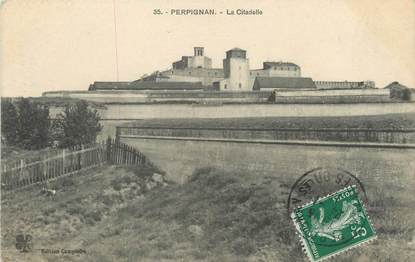 / CPA FRANCE 66 "Perpignan, la citadelle"