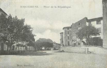 / CPA FRANCE 83 ""Roquebrune, place de la République"